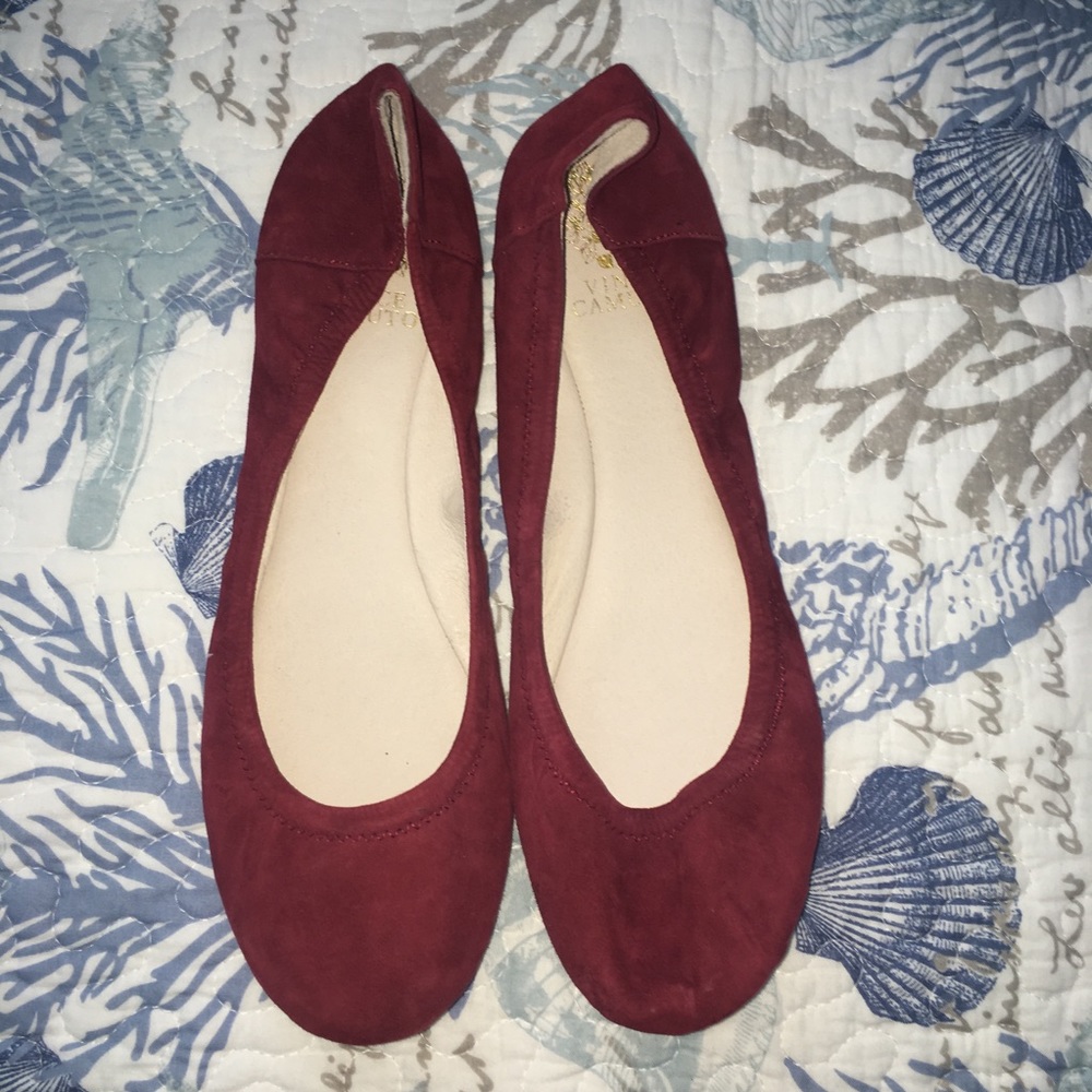 Vince Camuto Wine Flats